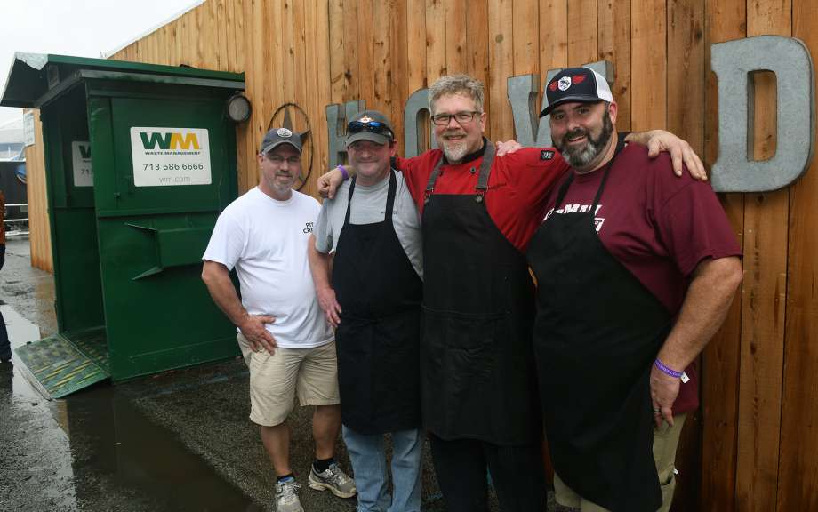 KY开元·(中国)集团|美国休斯敦一化工厂受飓风影响发生爆炸(图3) ky开元·(中国)集团官网